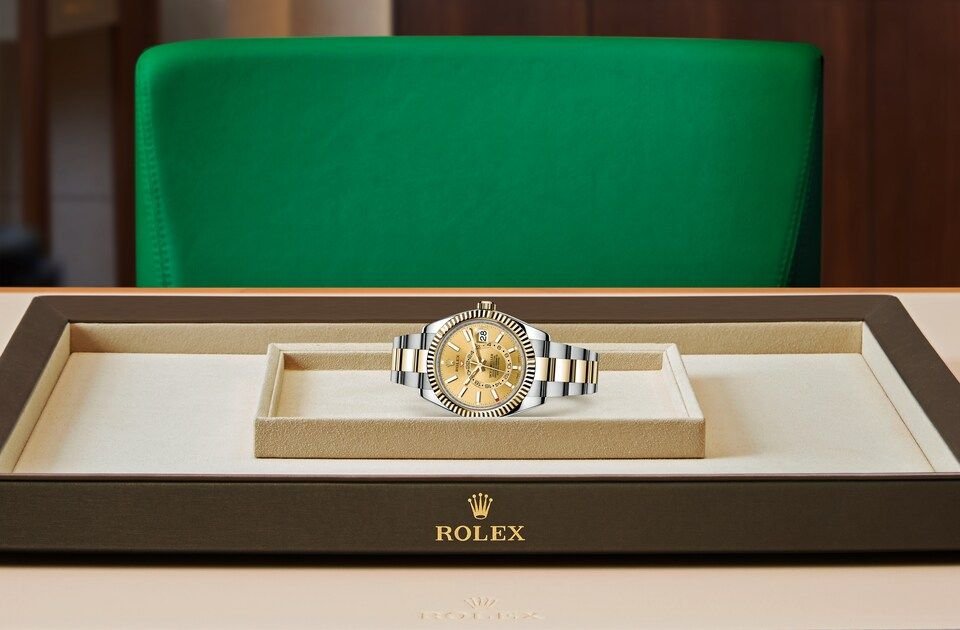 Rolex SKY-DWELLER Oyster, 42 mm, Oystersteel and yellow gold - Image 5