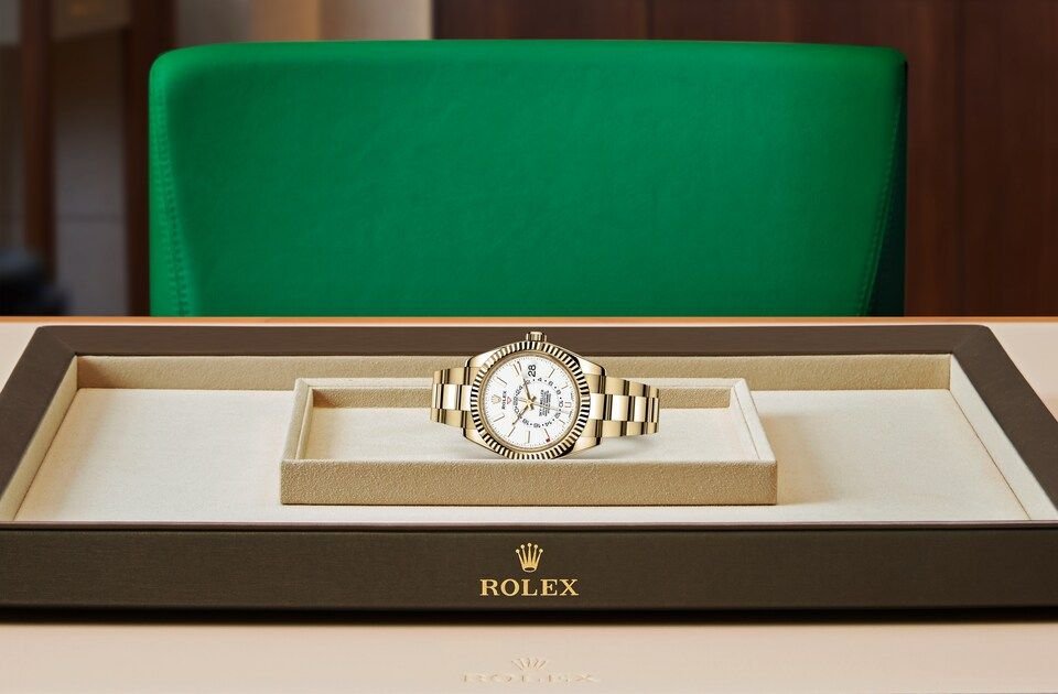 Rolex SKY-DWELLER Oyster, 42 mm, yellow gold - Image 5