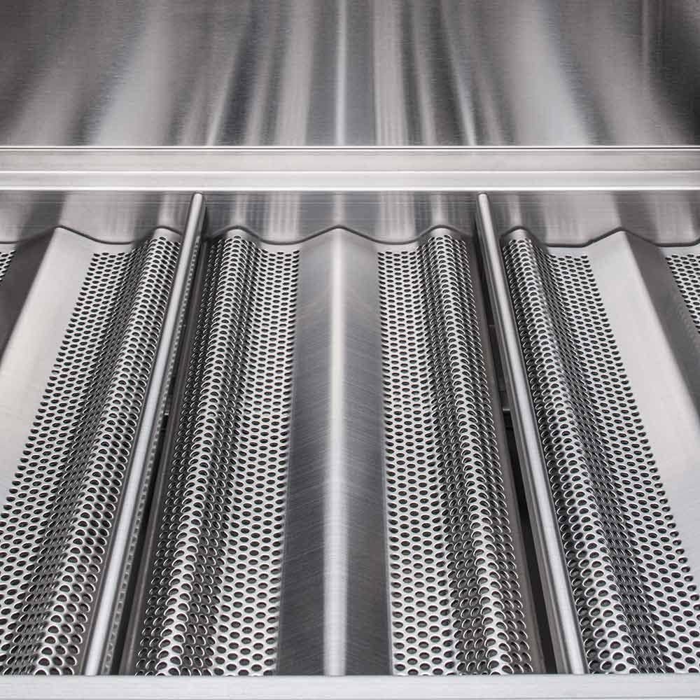 Blaze 32 In. 4 Burner Prelude LBM Gas Grill - Image 2