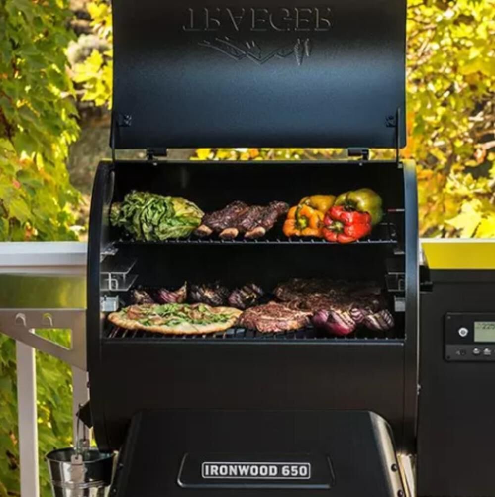 Traeger Ironwood 650 Pellet Grill - Image 3