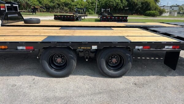 Big Tex 22GN 35′ Tandem Dual Gooseneck Trailer with Mega Ramps – 35D5A-MRBK - Image 2
