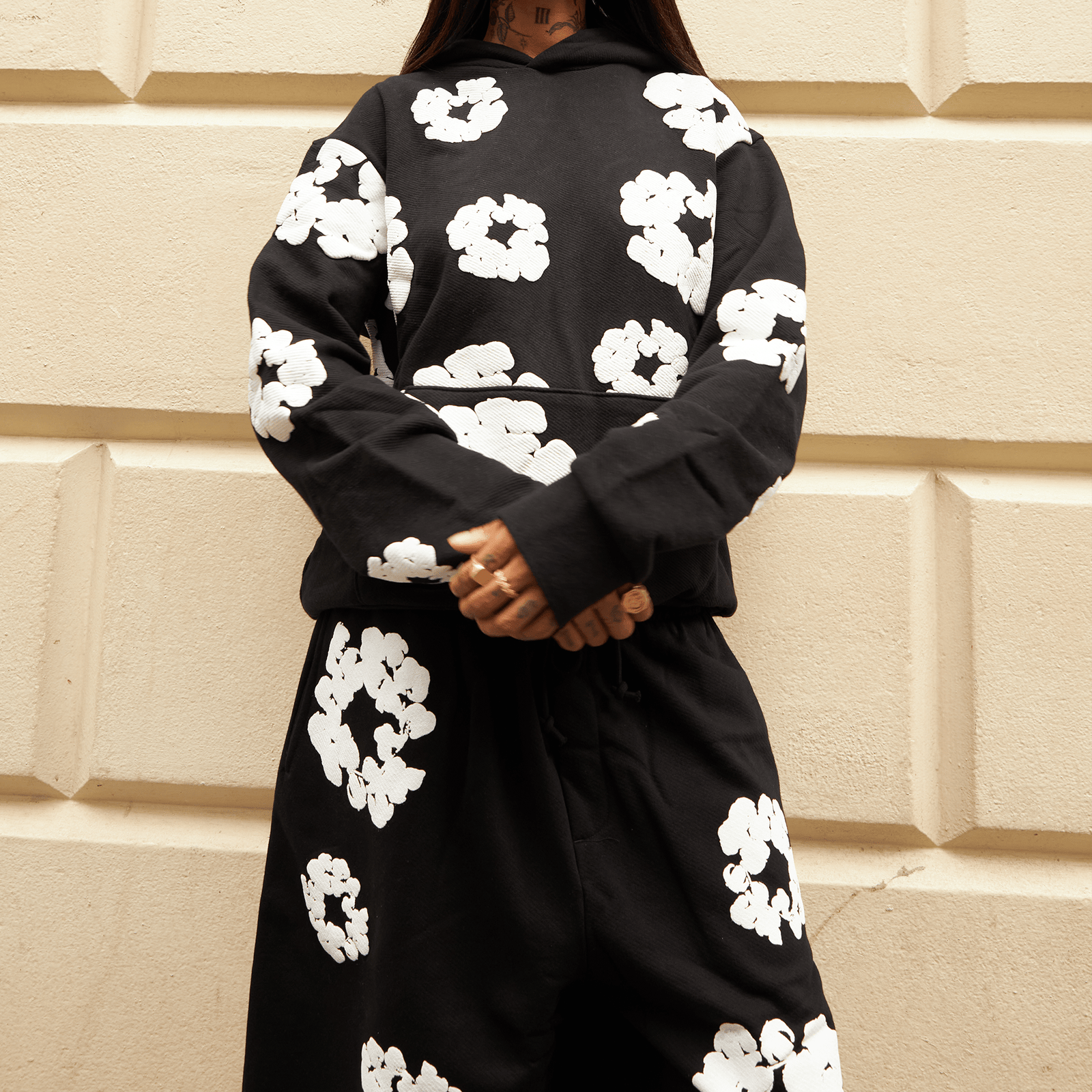 Denim Tears The Cotton Wreath Shorts ‘Black’ - Image 4