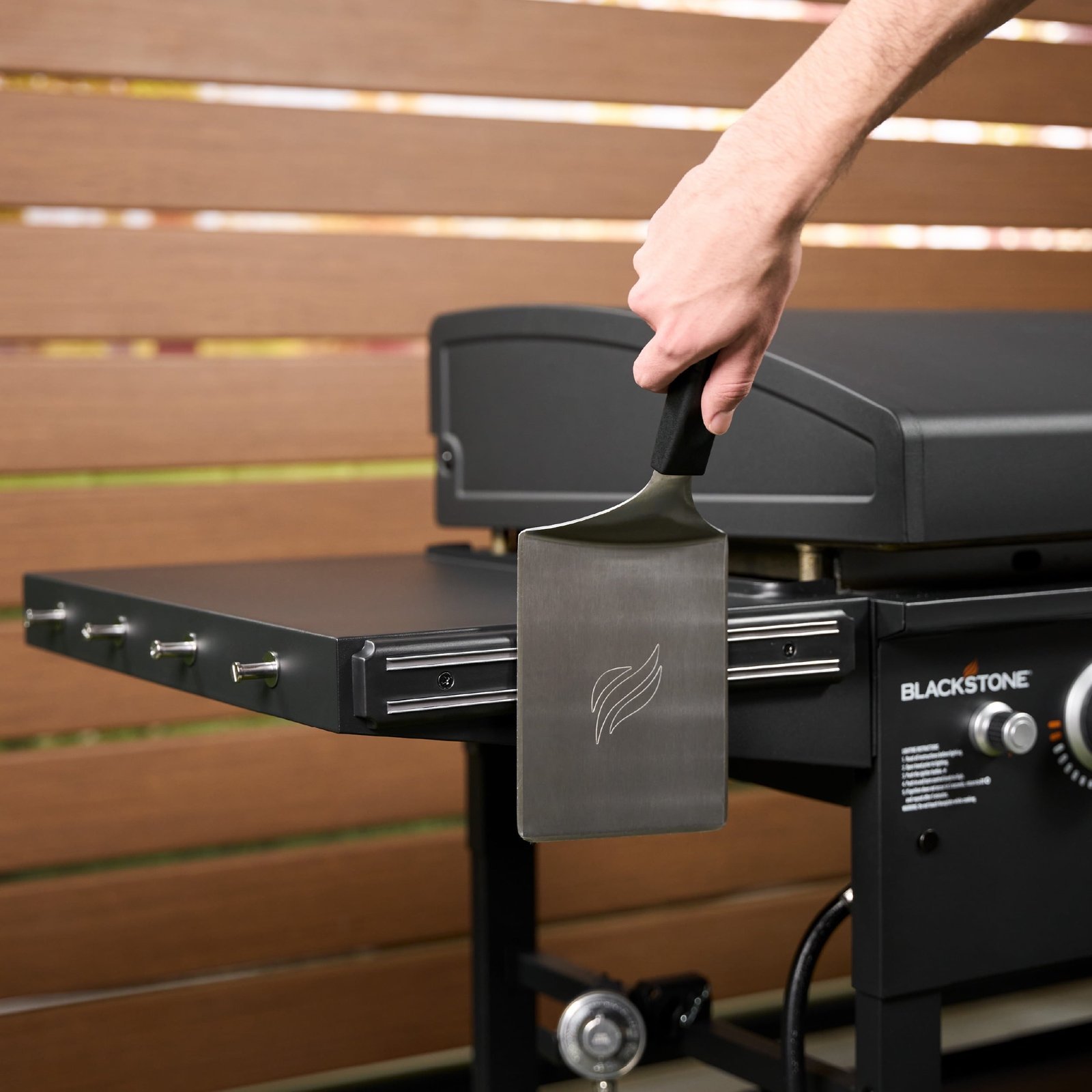 Blackstone Original Outdoor Griddle, 4-Burner 36″ Propane Flat Top Grill with Hood, Black - Image 7