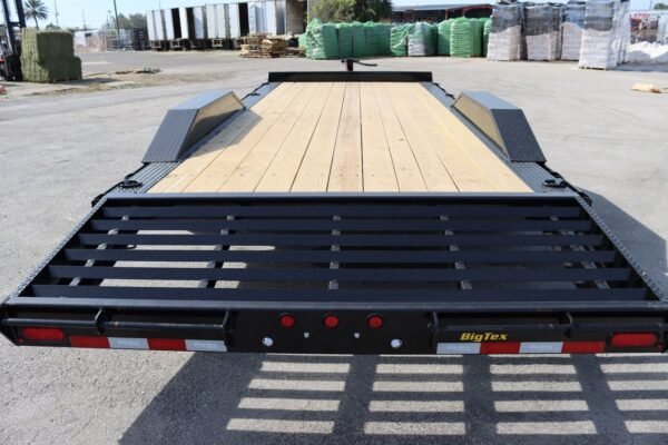 22 Foot Big Tex Heavy Duty with Drive-Over Fender Black Equipment Trailer (14DF-19BK+3KR) - Image 4