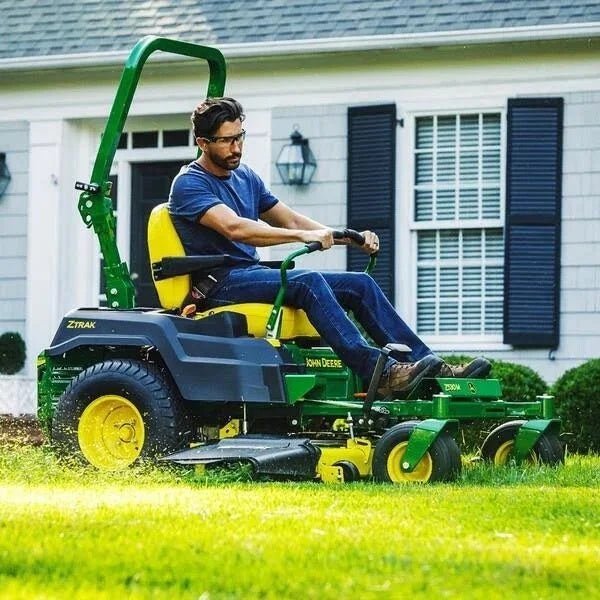 John Deere Z530M Zero-Turn Riding Lawn Mower 54 in. 24 HP V-Twin GAS Dual Hydrostatic BG21196 - Image 2